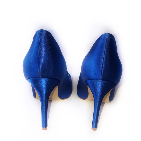 ELEGANT PARK BLUE SATIN POINTED TOE SIZE 6 HEELS - Picture 5 of 7